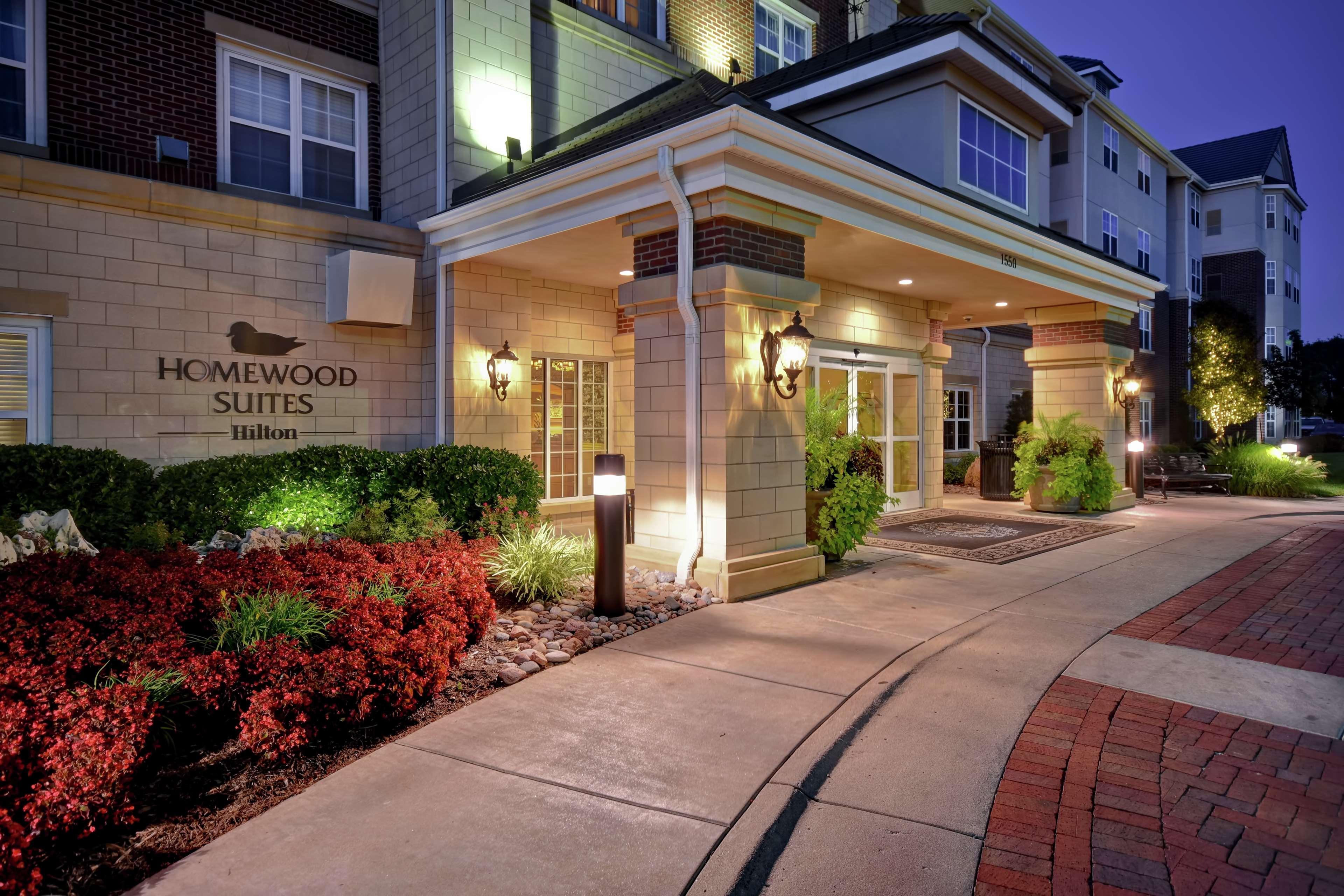 Homewood Suites By Hilton At The Waterfront Wichita Exterior foto