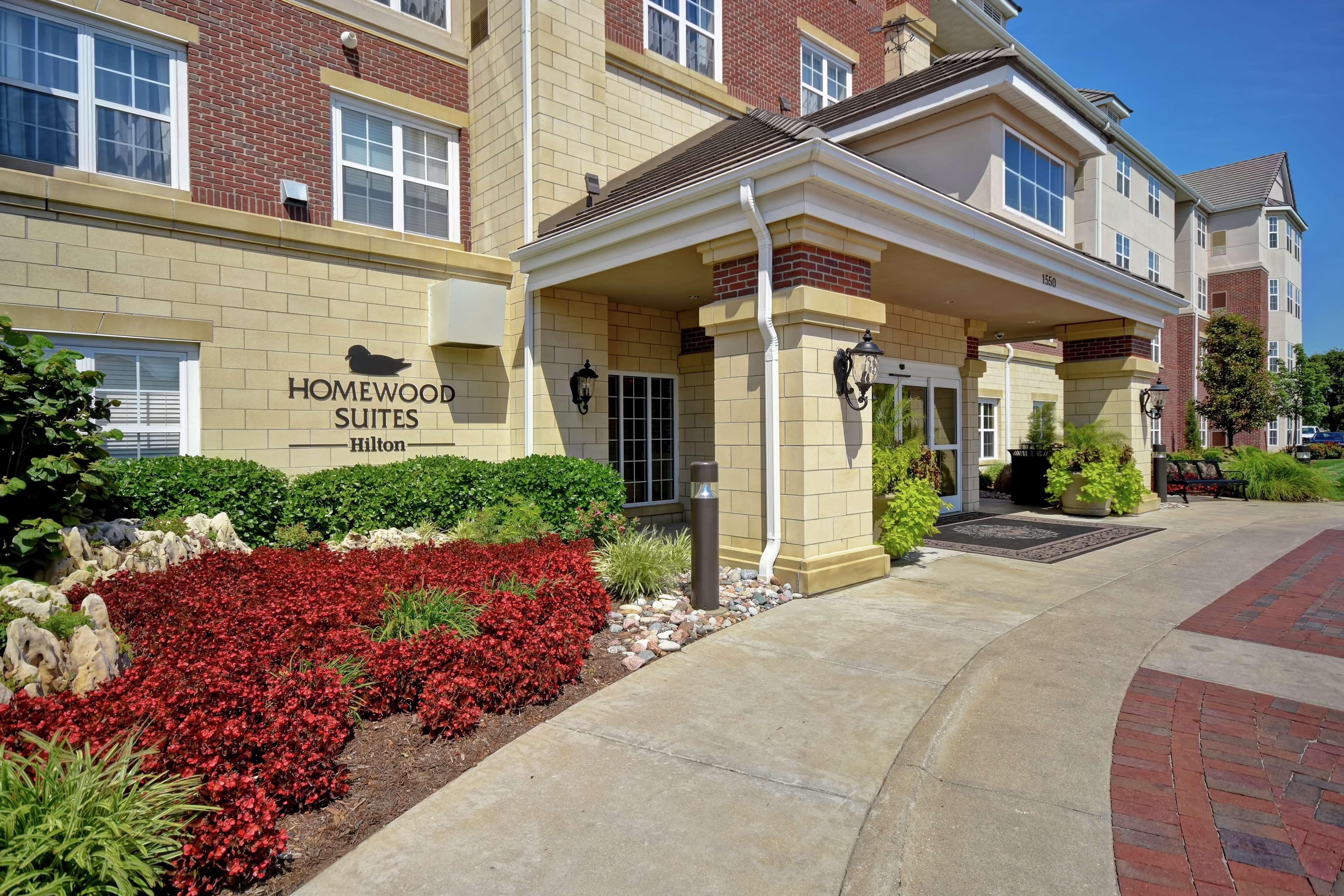 Homewood Suites By Hilton At The Waterfront Wichita Exterior foto