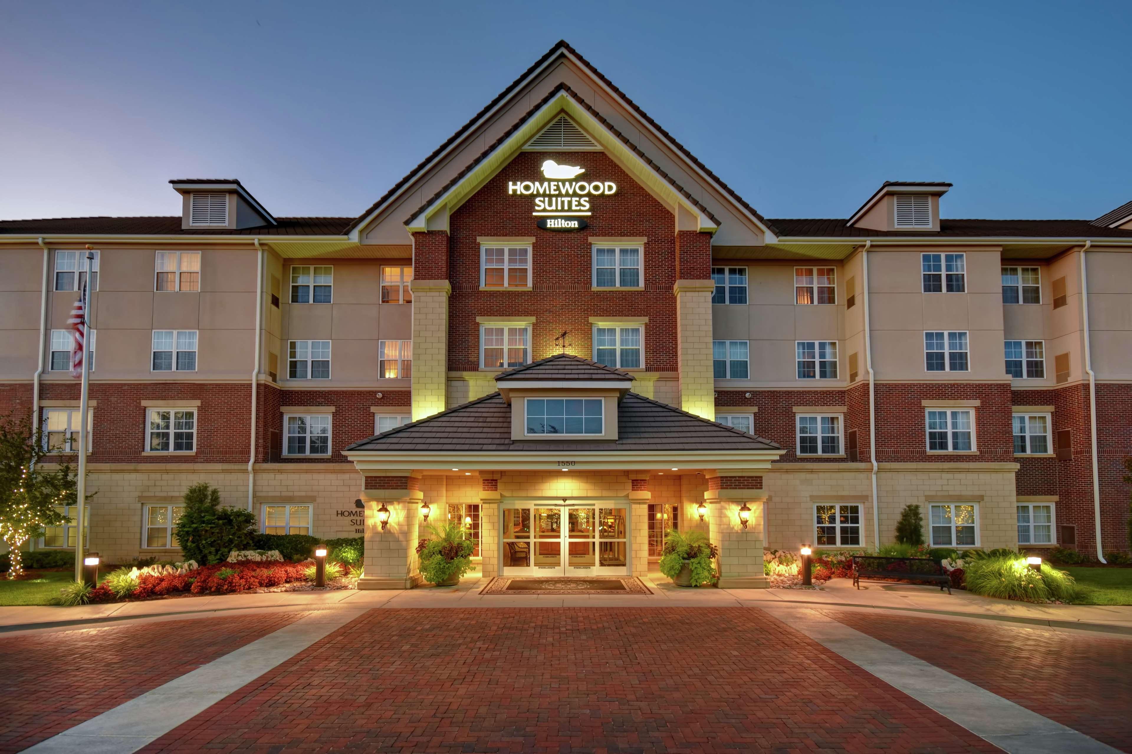 Homewood Suites By Hilton At The Waterfront Wichita Exterior foto