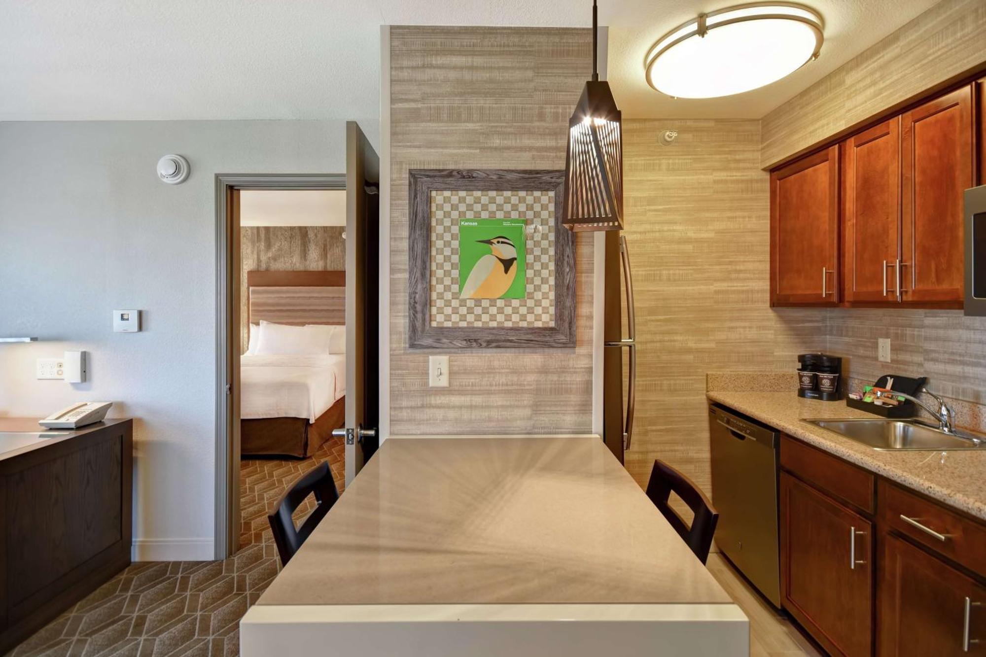 Homewood Suites By Hilton At The Waterfront Wichita Exterior foto