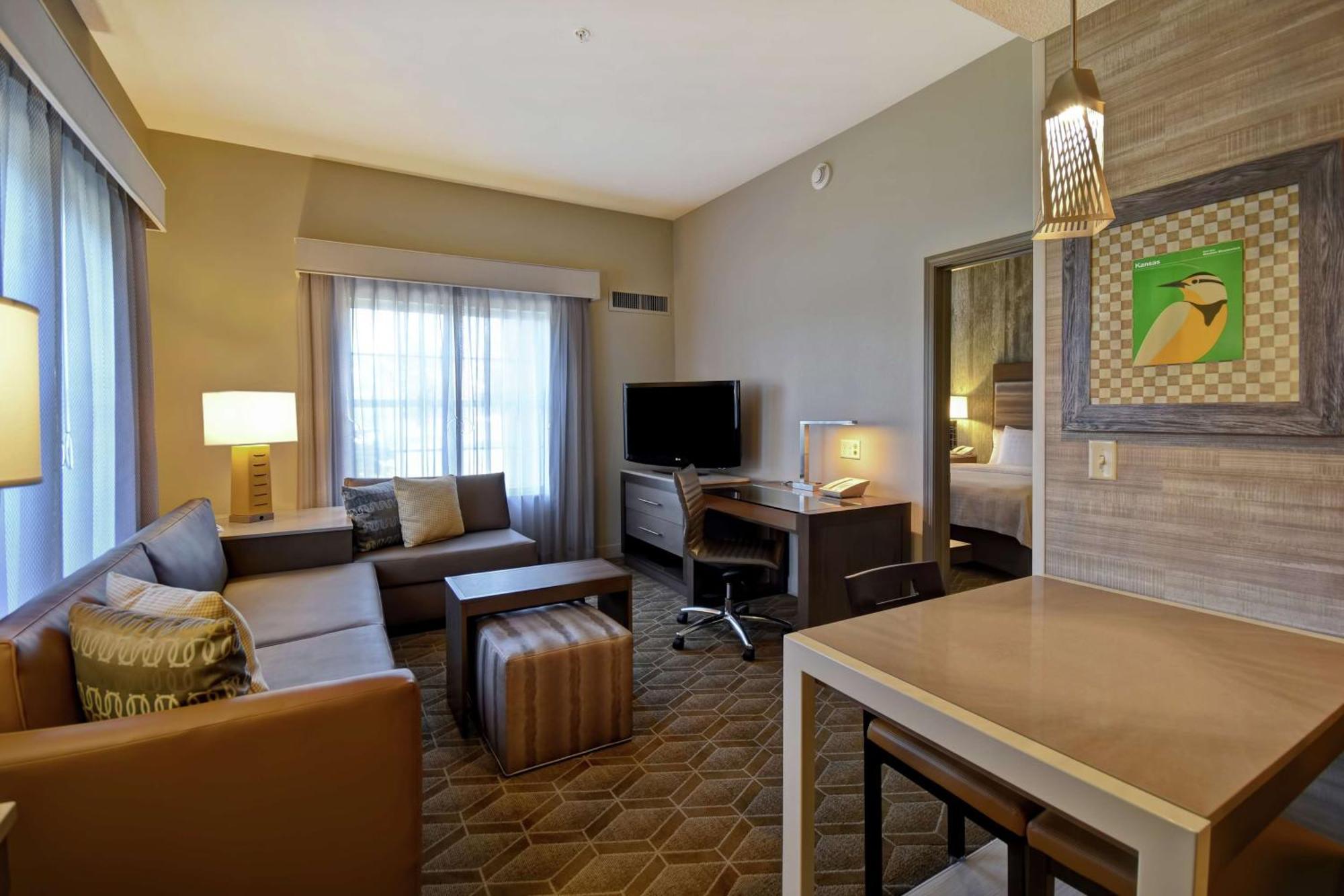 Homewood Suites By Hilton At The Waterfront Wichita Exterior foto