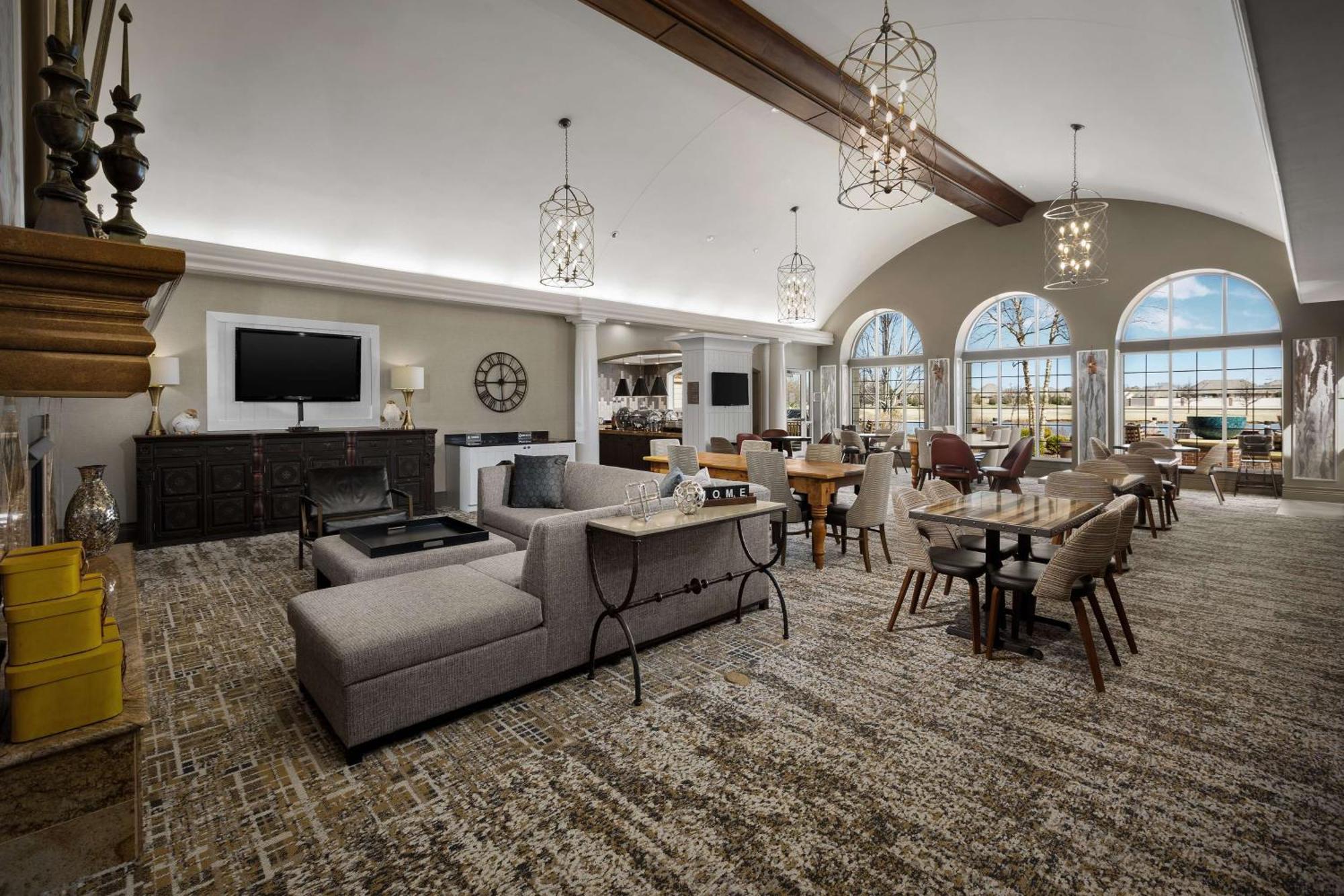Homewood Suites By Hilton At The Waterfront Wichita Exterior foto